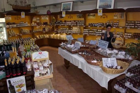 Adelfio Conserve Marzamemi