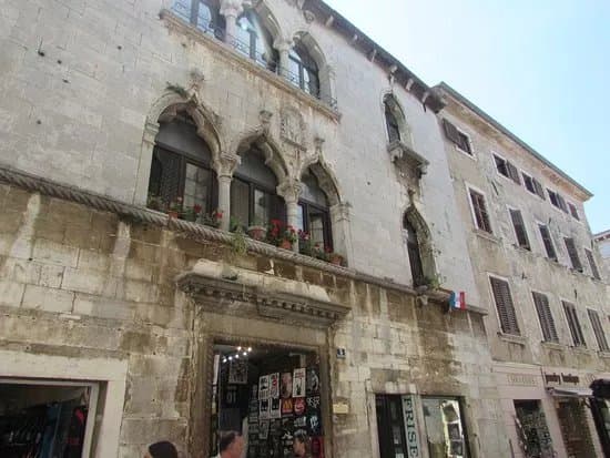 Sincic Palace