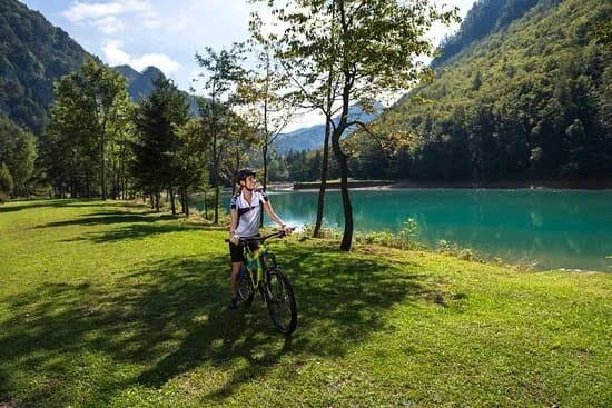 Akumulacijsko Jezero He Zavrsnica