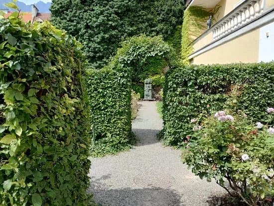 Skulpturgarten Im Palais Trapp