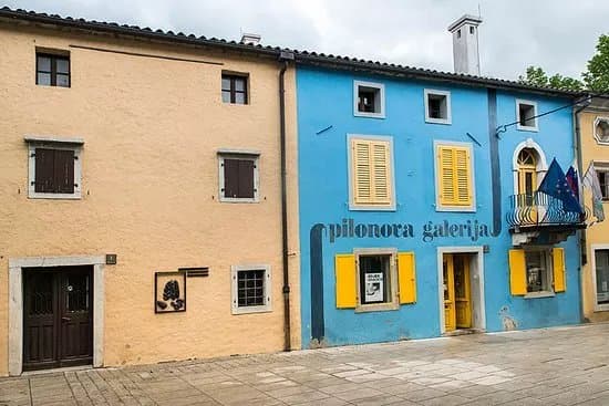 Pilonova Galerija