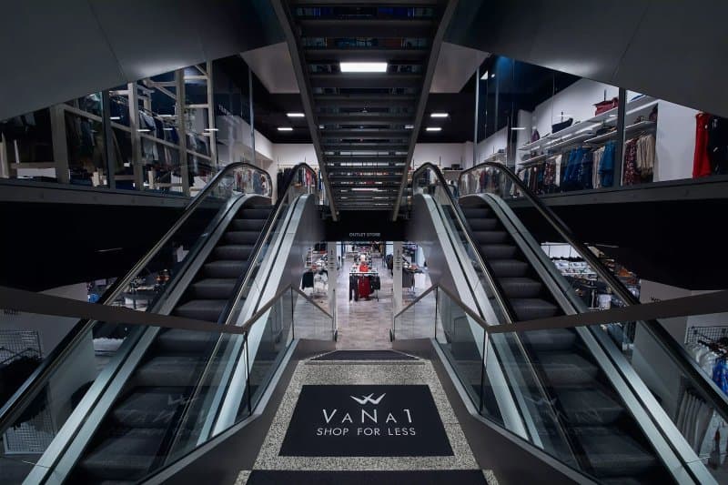 VaNa1 Outlet Store