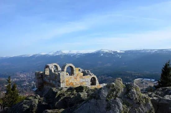 Tall Stone Peak & Lookout Point