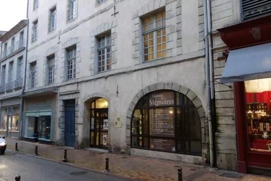 Memorial House (Maison des Memoires)