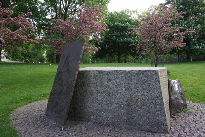 Memorial to Jewish Refugees - Hands Begging for Mercy