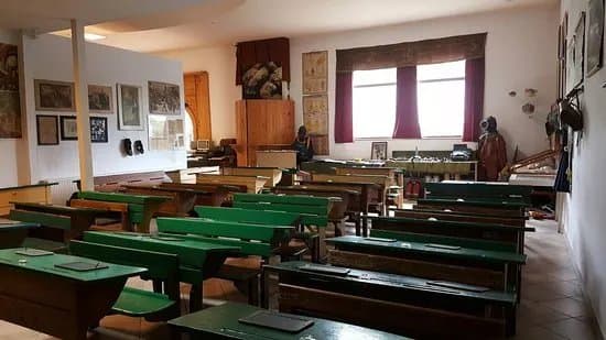 Museum of Bread, School and Curiosities (Muzeum Chleba, Szkoly i Ciekawostek)