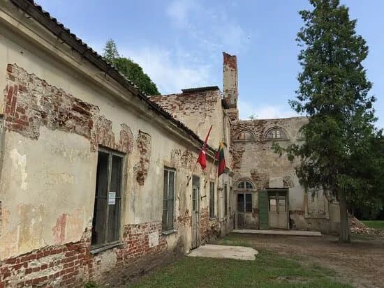 Low Panemune Manor