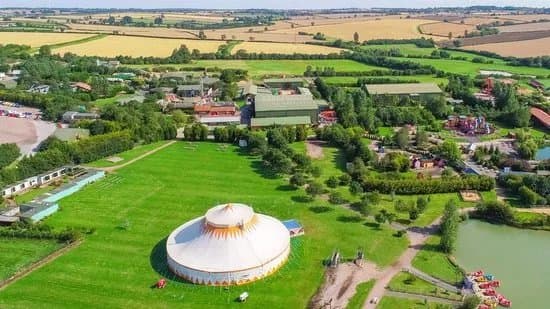 Twinlakes Family Theme Park