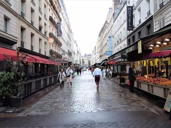 Rue Cler