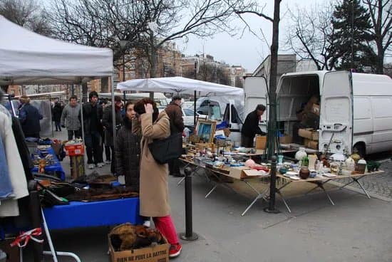 Marche aux Puces de la Porte de Vanves