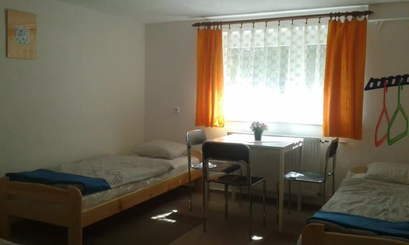 Hostel 52
