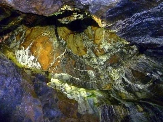 Blue John Cavern