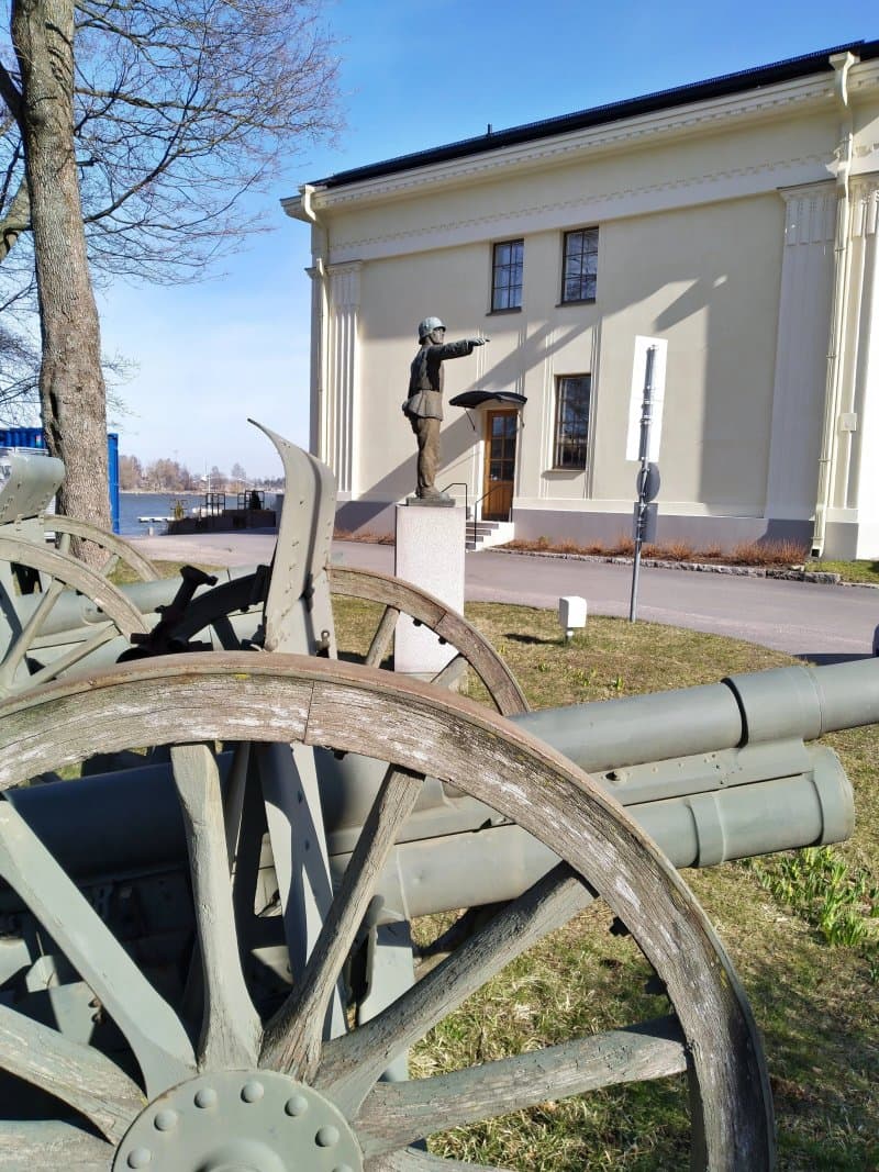 Kukkula 13