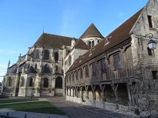 Noyon Cathedral and Library