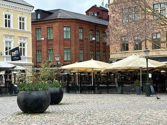 Brunnen ''Samling vid pumpen''