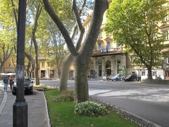 Via Vittorio Veneto