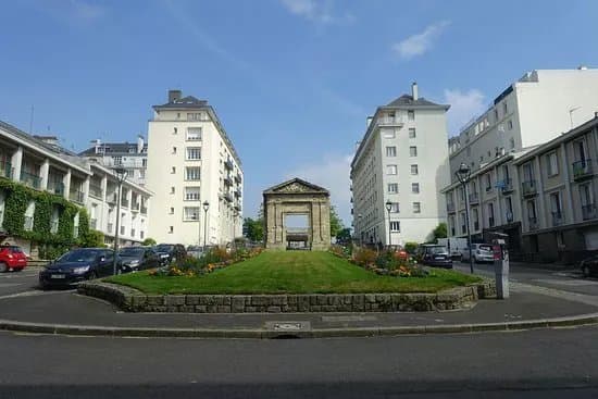 Porte de la Caserne Guepin