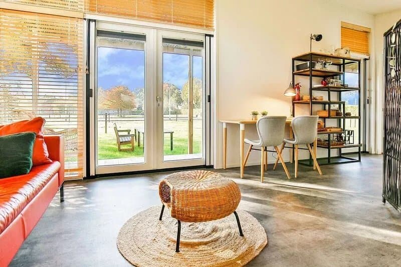 Fantastic modern vacation home with views