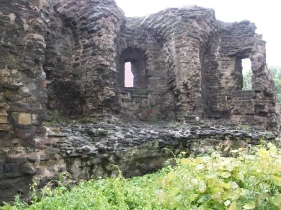 Duisburger Stadtmauer am Calaisplatz: