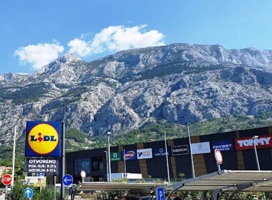 Spot Mall Makarska