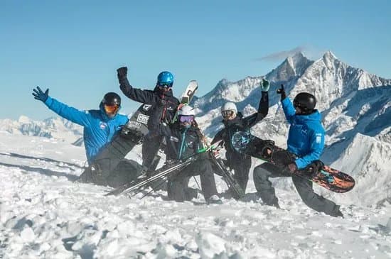 Stoked Snowsports School