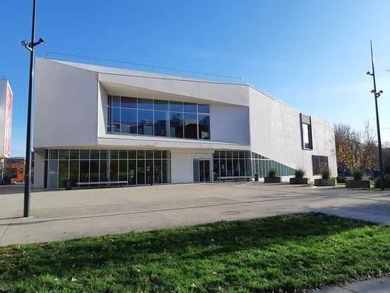 Mediatheque Jean Pierre Vernant