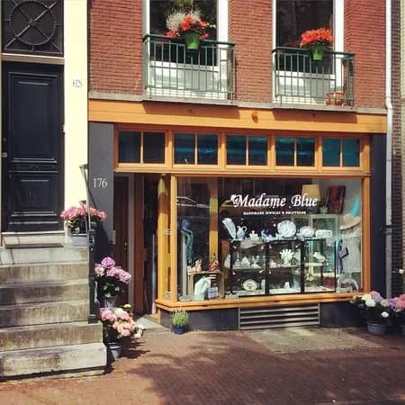 Madame Blue Delftware & Dutch Jewelry