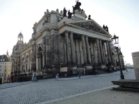 Dresden Information GmbH