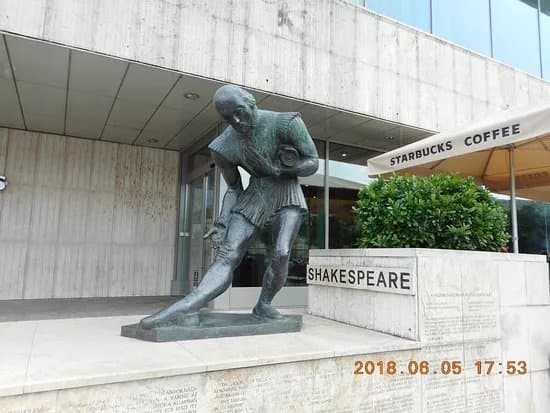 William Shakespeare Statue
