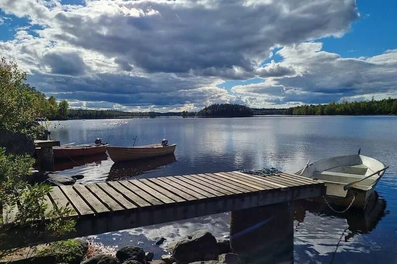 Holidays at the lake with a lake view and internet