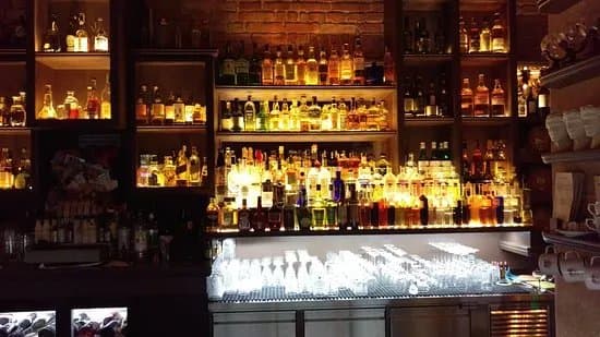 L' Fleur Mixology and Champagne