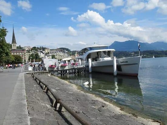 Lucerne lakeside promenade
