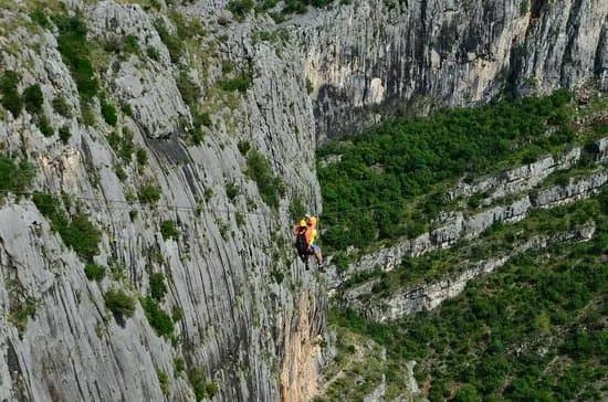Zip Line Cikola Canyon
