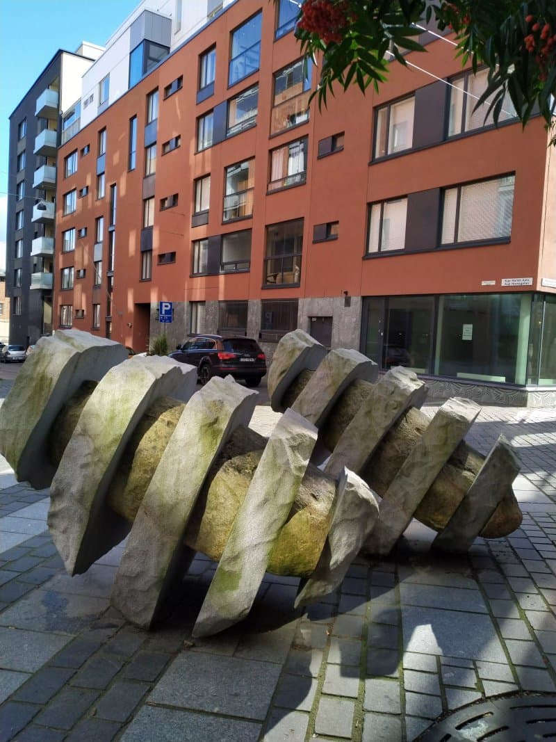 Twins Sculpture
