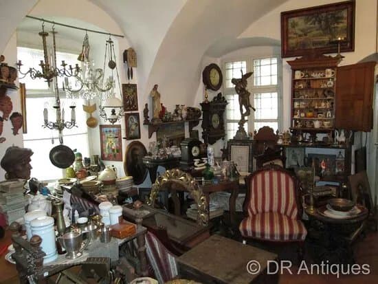 Dr Antiques