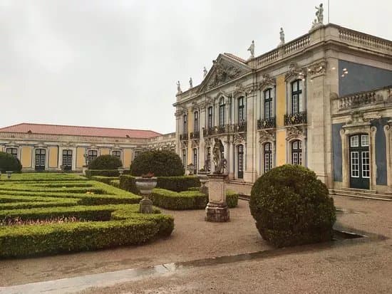 Palacio Nacional e Jardins de Queluz
