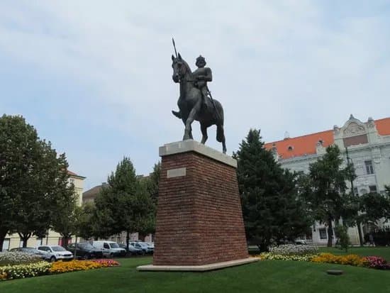 Szechenyi Istvan Memorial Statue