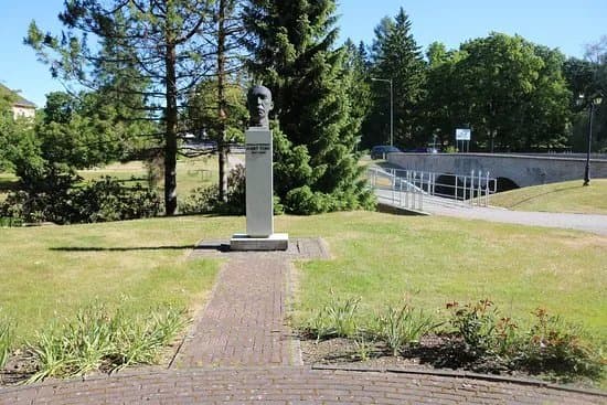 Sculpture of Mart Tiru