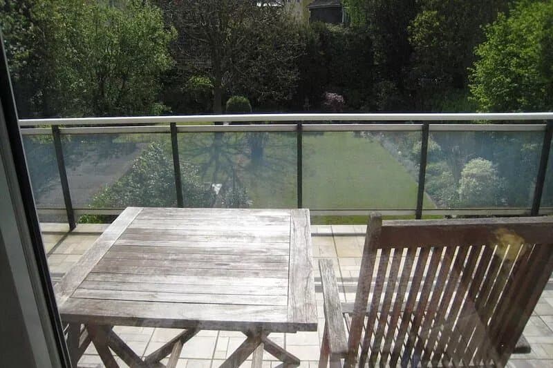 2.5 km to the city center. Vacation apartment in a quiet location.