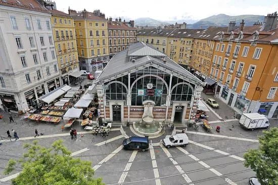 Halle Sainte-Claire