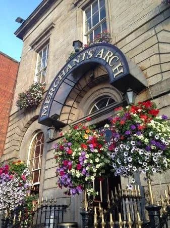 Merchants Arch Bar and Restaurant