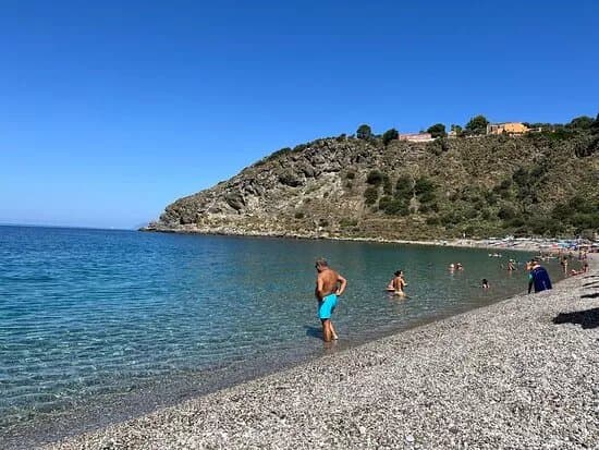 Spiaggia Baia Del Tono