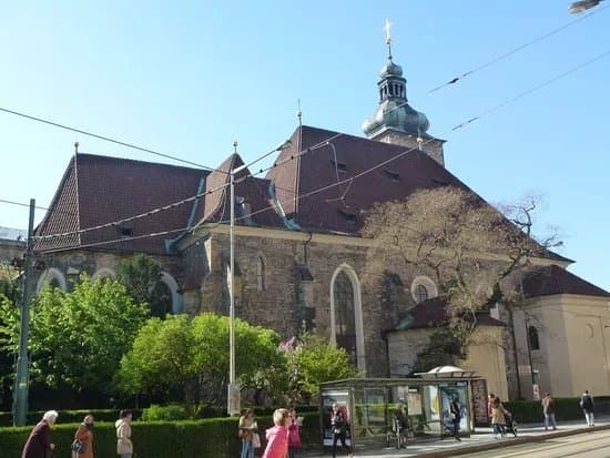 Kostel svateho Jindricha a svate Kunhuty