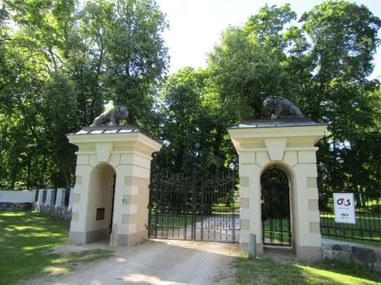 Maksa Manor Park