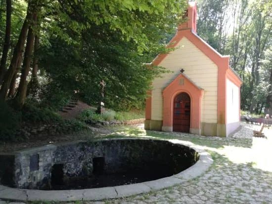 Borostyan Fountain