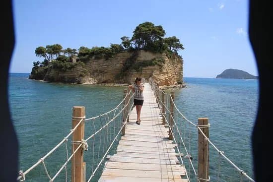 Cameo Island