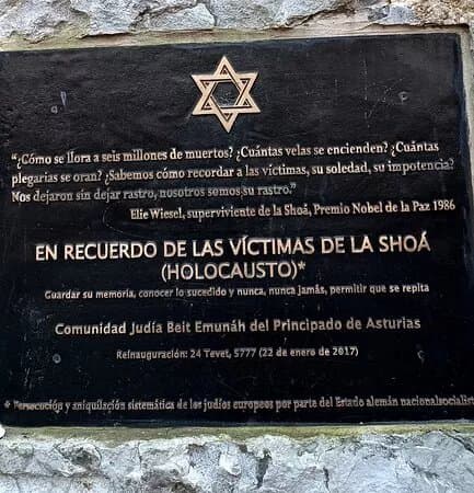 Monumento A Las Victimas De La Shoa