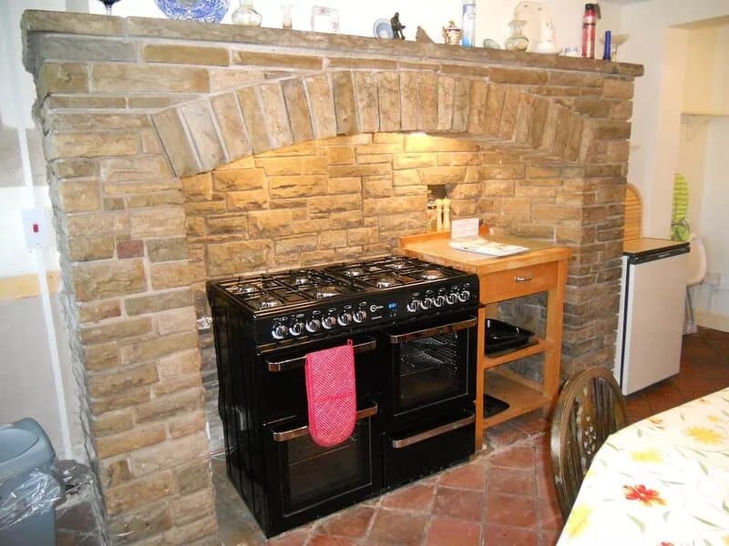 Charming Barn Conversion, Sleeps 6, With Stunning Rural Views
