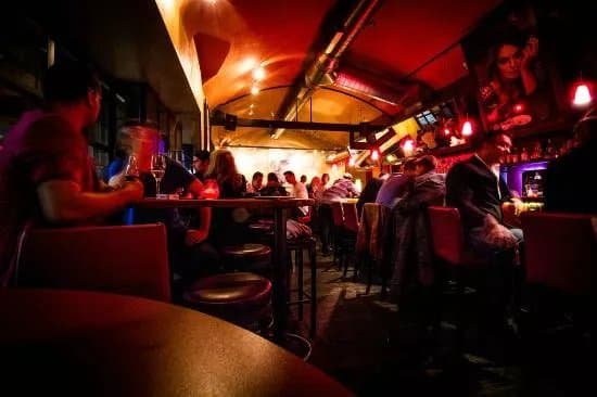 Lennox Bar