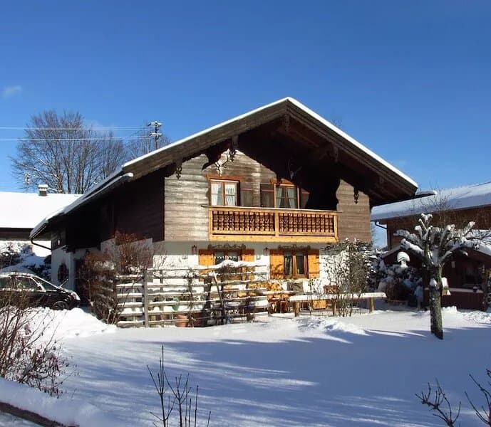 The picturesque apartment in the heart of Bad Wiessee (94 sqm) up to 5 people